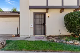 Photo #4: 226060146 Listing