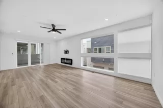 Photo #6: 226060399 Listing