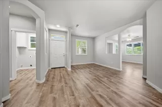 Photo #6: 226060446 Listing 