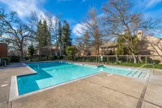Photo #6: 226060807 Listing