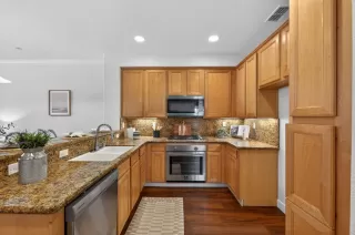 Photo #3: 226060835 Listing 