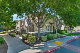 Photo #6: 226060835 Listing 