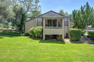 More Details about MLS # 226060887 : 13067 LINCOLN #B