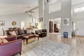 Photo #5: 226061276 Listing 