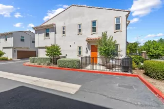 Photo #2: 226061292 Listing