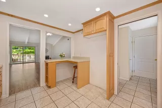 Photo #5: 226061637 Listing