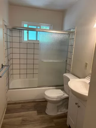 Photo #4: 226062650 Listing