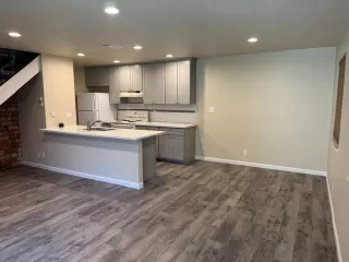 Photo #3: 226062885 Listing