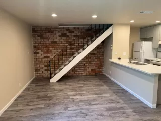 Photo #4: 226062885 Listing
