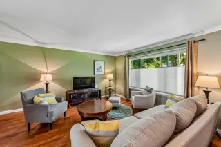 Photo #3: 226062945 Listing