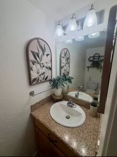 Photo #1: 226063237 Listing