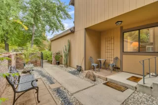 Photo #3: 226063410 Listing