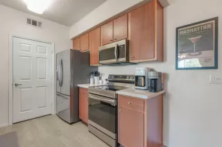 Photo #1: 226063439 Listing