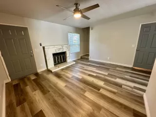 Photo #2: 226063476 Listing
