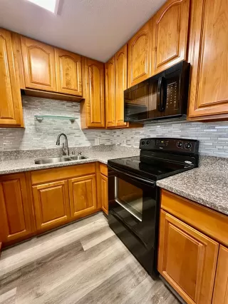 Photo #6: 226063476 Listing