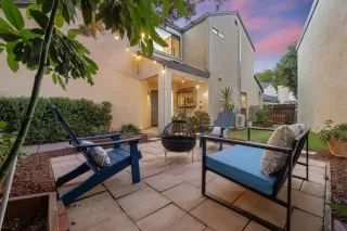 Photo #2: 226063489 Listing