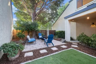 Photo #3: 226063489 Listing