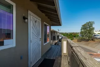 Photo #2: 226063654 Listing