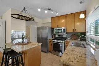Photo #3: 226064671 Listing