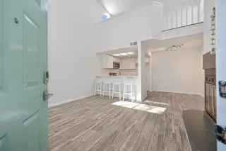 Photo #3: 226064674 Listing
