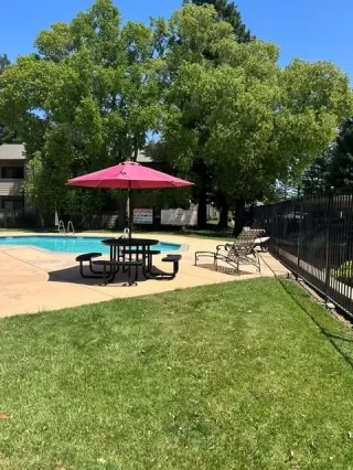 Photo #5: 226064688 Listing 