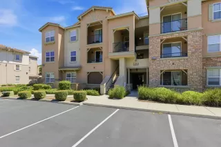 Photo #1: 226064803 Listing 