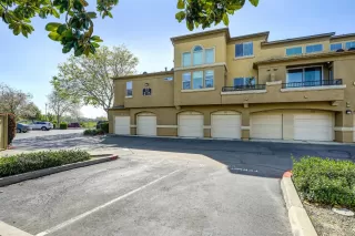 Photo #4: 226065026 Listing 