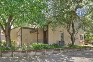Photo #1: 226065170 Listing