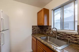 Photo #3: 226065374 Listing 