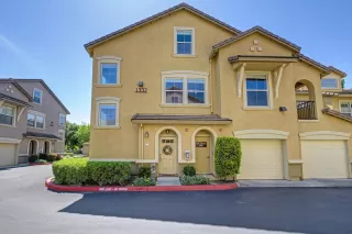 Photo #4: 226065531 Listing 