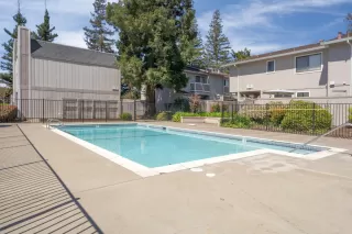 Browse active condo listings in PARKVIEW TOWNHOUSE