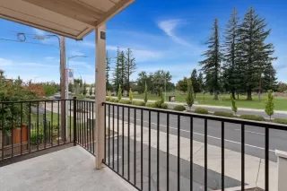 Photo #2: 226065805 Listing 