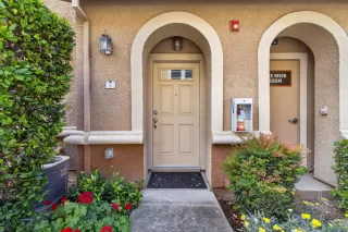 Photo #2: 226066187 Listing