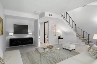 Photo #4: 226066387 Listing