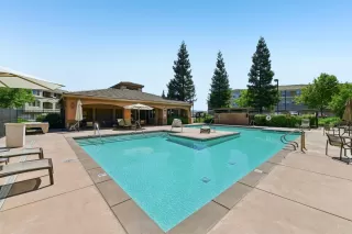 Photo #1: 226066842 Listing