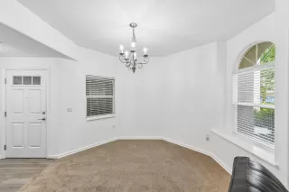 Photo #6: 226066842 Listing