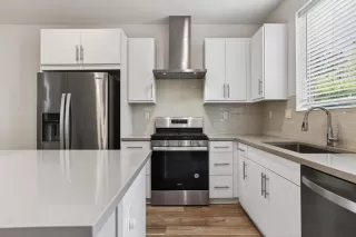 Photo #6: 226067092 Listing