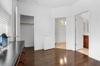 Photo #6: 226067150 Listing