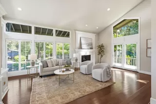 Photo #3: 226067541 Listing