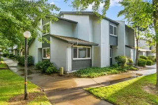 Photo #2: 226067551 Listing 