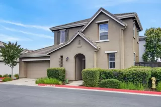 Photo #2: 226067612 Listing