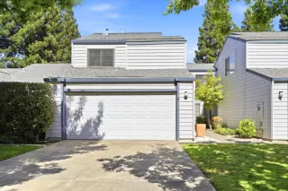 Browse active condo listings in PASADENA PLACE REV