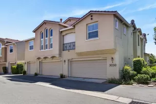 Photo #1: 226067826 Listing