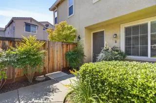 Photo #3: 226067826 Listing