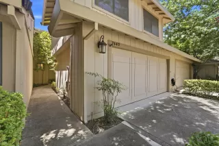 Photo #3: 226067986 Listing 