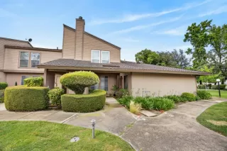 Photo #1: 226067994 Listing