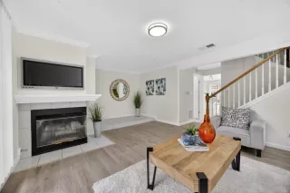 Photo #6: 226067994 Listing