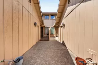 Photo #1: 226068161 Listing