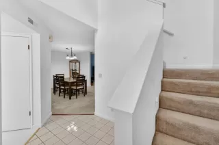 Photo #3: 226068161 Listing