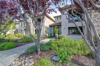 Photo #1: 226068228 Listing